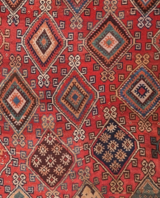 Kuchan Rug 115 x 222 cm / 3'9'' x 7'3''                       