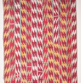 Antique Uzbek silk warp Cotton wefr Ikat Pane
W 3 ft. 10 in. x L 7 ft. 0 in.
W 116 cm x L 214 cm         