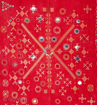 Phulkari from Rajastan, India
128 x 210 cm / 50 x 82 inches
                     