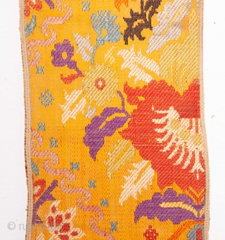 19th C. Sash fragment from Morocco
12 x 152 cm / 4.72 x 59.84 inches                   