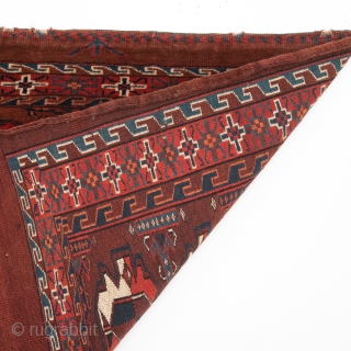 Turkmen Yomud Chuval ( Storage bag/ tribal suitcase )
Late 19th C.
115 x 76 cm / 45 x 29 inches
AVAILABLE
Code:23              