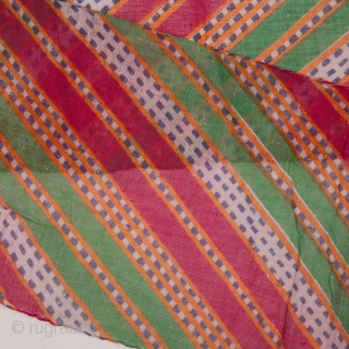 Indian Tie and Dye Turban 20 x 545 cm / 0'7'' x 17'10''                    