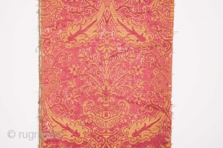 Italian Brocade Fragment 16th/ 17th C.  29 x 130 cm  / 11.4'' x 51.1''                 