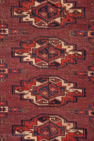 Turkmen Yomud Chuval Gul Main Rug 160 x 283 cm / 5'2'' x 9'2''                   