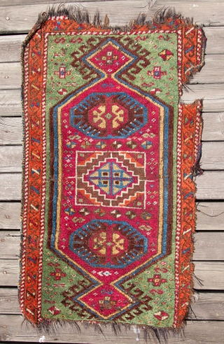 Eastern Anatolian Yastik 57 x 102 cm / 1'10'' x 3'4''                      