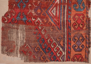 Central Anatolian Rug Fragment 86 x 115 cm / 2'9'' x 3'9''                     