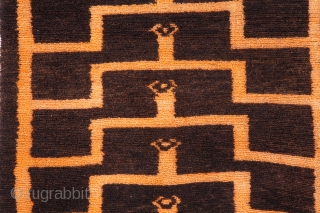 Central Anatolian Loop Technique Tulu Rug 114 x 140 cm / 3'8'' x 4'7''                   