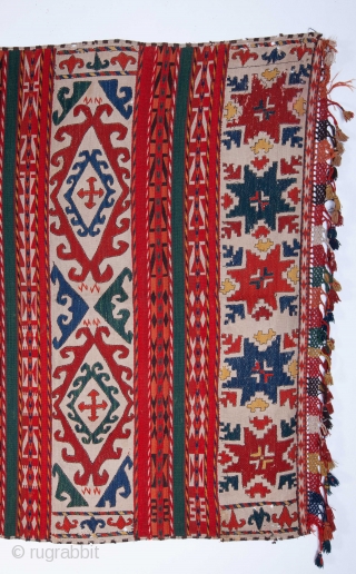 Uzbek Gyz Gilam , 
140 x 370 cm / 4'7'' x 12'1''                     