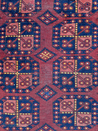 Interesting Beshir small rug with a beautiful yellow color                        