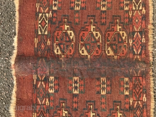 Collectible Yomud torba with natural colors and interesting design, 42x102cm
Good condition , complete in size see images                