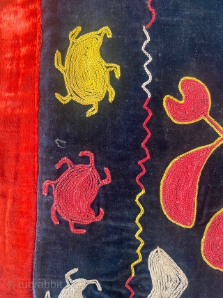 ancient Kyrgyz embroidery - "tush zhabu" silk, velvet, in excellent condition 72*73 cm, 1900-1910                   