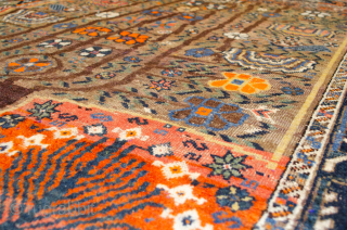 Antique Neiriz rug 193x163 in good condition with an even low pile.
More info: https://sharafiandco.com/product/antique-neiriz-rug-193x163cm/