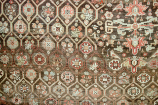 Antique Bakhtiar Hinegoon Carpet 495x360cm in good condition.                         
