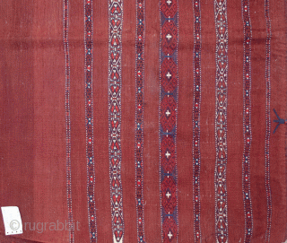 Finely woven antique Turkmen Tobreh with delicate design 107x84cm. In very good condition.

More info: https://sharafiandco.com/product/antique-turkmen-tobreh-107x84cm/

                  