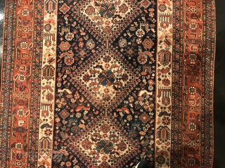 Quashquai long rug with lots of sweet details.                         