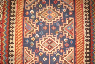 Beautiful old quashquai long Kilim                            