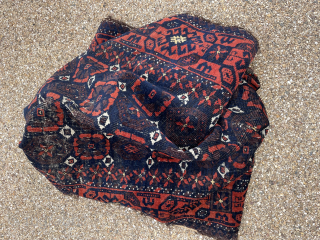 Late 19th Century Baluch Mina Khani.
Lovely Kilim Ends.
154cm x 63cm
Contact for more info/price

                    