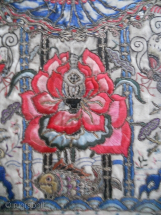 Amazing antique Chinese Embroidery Gold-Silk on Silk Textil Fragment 
Please enquire for more Information 
                  