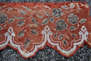 antique Victorian Needlepoint 19th c. red wool,glasbeaded edging please ask for details


                     