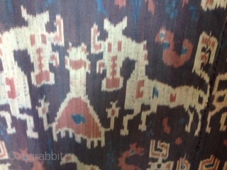 Sumbwa Ikat , Indonesia sumatra hand woven natural dye
2 parts Size : ca 104 cm x ca 240               