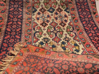 antique ivory ground Runner 19th c north east Persian Āzar Schahr Region
size circa 360 cm x 124 cm               