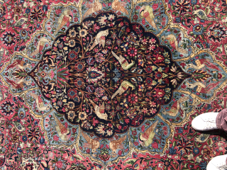 Beautiful Yazd Carpet 270 cm x 370 minimal wear 
1920s circa 26 kg 
Shipping included price * 
Condition : as found not washed 
WhatsApp +49 176 62874499      