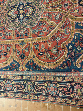 Tabriz carpet. Size 314 x 256 cm.
Ask for more pics? Instagram @soulweft                     