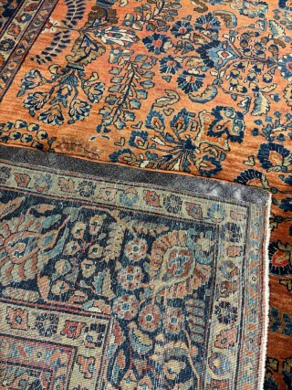 Saruq carpet. Size 330 x 240 cm maybe.
Ask for more pics. Instagram @soulweft.                    