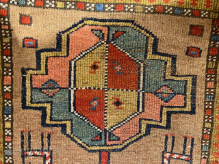Kurdish runner.
Size 505 x 95 cm.
For more pics and informations, ask.
I live in Florence, Italy.
Instagram @soulweft, eBay "woso16"               