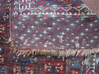 3' 9" x 5' 2" Yomud with a rarer Kepse Gul format for the smaller Turkmen "dowry" rugs.  Free Ship U.S.  3 day returns policy.  Sorry, no direct overseas  ...