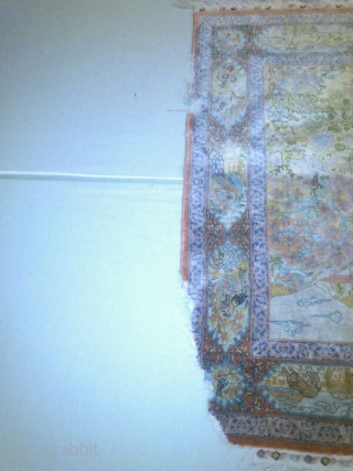 Silk carpet
Size 100x160
Condition is good
It dosent bruise
                          
