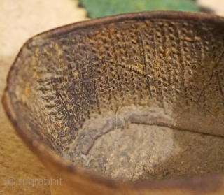 This old pair of boys well worn field shoes are from Southern China...They are stiff with age and exposure to water and mud...8 inches long

        