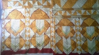 antique and rare Bagh Phulkari from Punjab/ India.

end of the 19th/ beginning of the 20th century

100% cotton fond (handwoven) and all over embroidered by hand with silk

in perfect condition

size: 245,5 *148,5 cm 