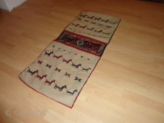 
 Old  Kurdish  dupelkordjin  Sumagh  47 X 109  cm.
 Fein  with  nice  colours  ,  very good  condition ,
 Very  rare  ...