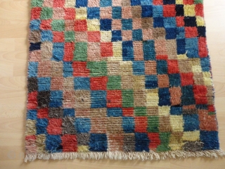 

  Superb  and  rare  antique  Persien  Bachtiari  longpile Gabbeh 87 X 129 cm.
  Pile  from great  shiny  wool , natural   ...