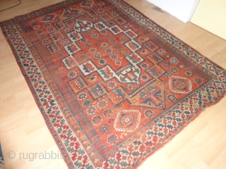 
  Classic  antique  Bergama / Canekale  West-Anatolien  mid 19 th. century

  172 X 242 cm , komplet , shows wear , old repairs , 2 X  ...