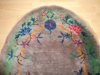 
Antique  Chinese  rug  Art  Deco  round 1920  ,  56 X 74 cm. .
Superb natural colours , rare oval  form ,kelims  end , very  ...