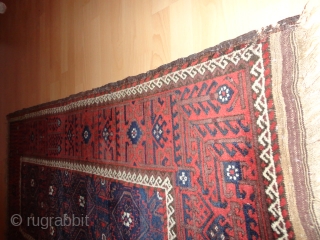 
  Fantastic  antique  Belutch  19 th. century  98 X 178 cm.

  fine  weave  , top  quality  wool , very good  condition  ...
