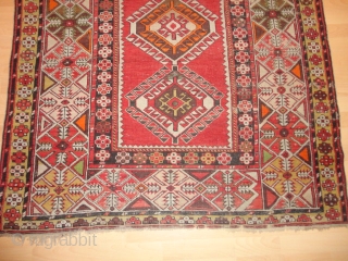     Antique  caucasian   Shirwan    135 X 315 cm , roud  1900

    slight  wear oxydat braun , two very  ...