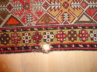     Antique  caucasian   Shirwan    135 X 315 cm , roud  1900

    slight  wear oxydat braun , two very  ...