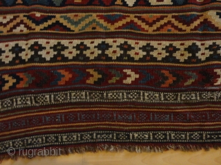 Antique  and  rare  fine persien Waramin Kelim  155 X 238 cm.

Beautiful natural colours , very rare pattern , a part few old repairs

in the borders , good   ...