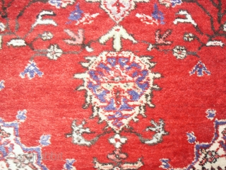   Superb  Antique  Sivas  128  X  206 cm
  Very soft wool ,nice pastell colours,
  very good condition without restorations.      