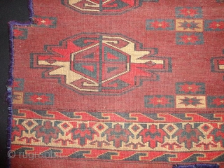 
  Antique  Yomud  choval  fragment  19 th.century  53 X 53 cm. Extremly fine
  woven , with  very rare  light blue .   