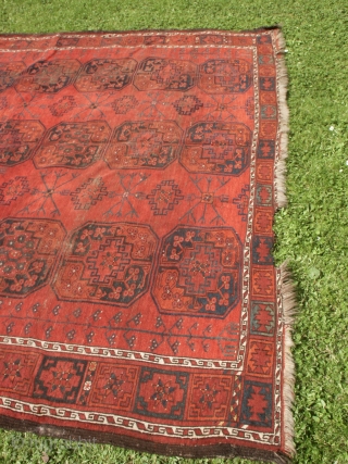 
   Beautiful antik  Ersari Main carpet 19 th. ca. 253 X 308 cm
   Wunderful  colours very rare  archaic pattern , shows wear , 
   ...