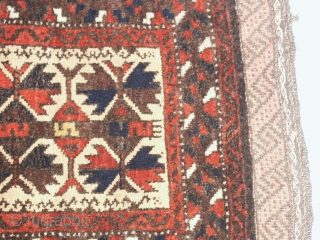   Antique  superb collectors  Belutch  Balisht 50 X 108 cm.
  original fein Sumakh  end , Kelim back , wunderfull  natural colours
  with  a  ...