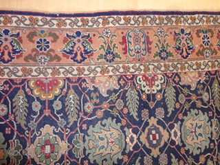  Antique  Kayseri   rug  round  1900   119 X 175  cm.

 Naturel  colours ,  short pile  , rare  and  unusual  ...