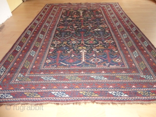 

   Very  fine  antique  Kuba  19 th.century  136 X 199 cm.

   Only  oxydate  black wool otherweis in good  condition .

 