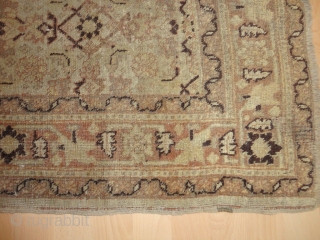    Antique  Täbris - Hadji Jalili  Nord-West  Persian  round  1900

   121 X 158 cm.  All natural  typical  pastell  colours  ...