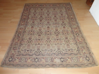    Antique  Täbris - Hadji Jalili  Nord-West  Persian  round  1900

   121 X 158 cm.  All natural  typical  pastell  colours  ...