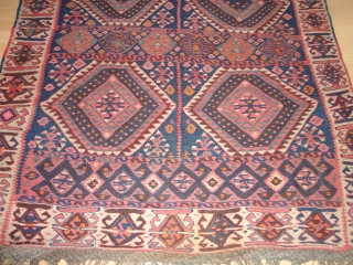 
   Antique  Waramin  Kurd  Kelim  West-Persian  round  1920
   148 X 230  cm.  fine  weave , Natural  colours ,  ...
